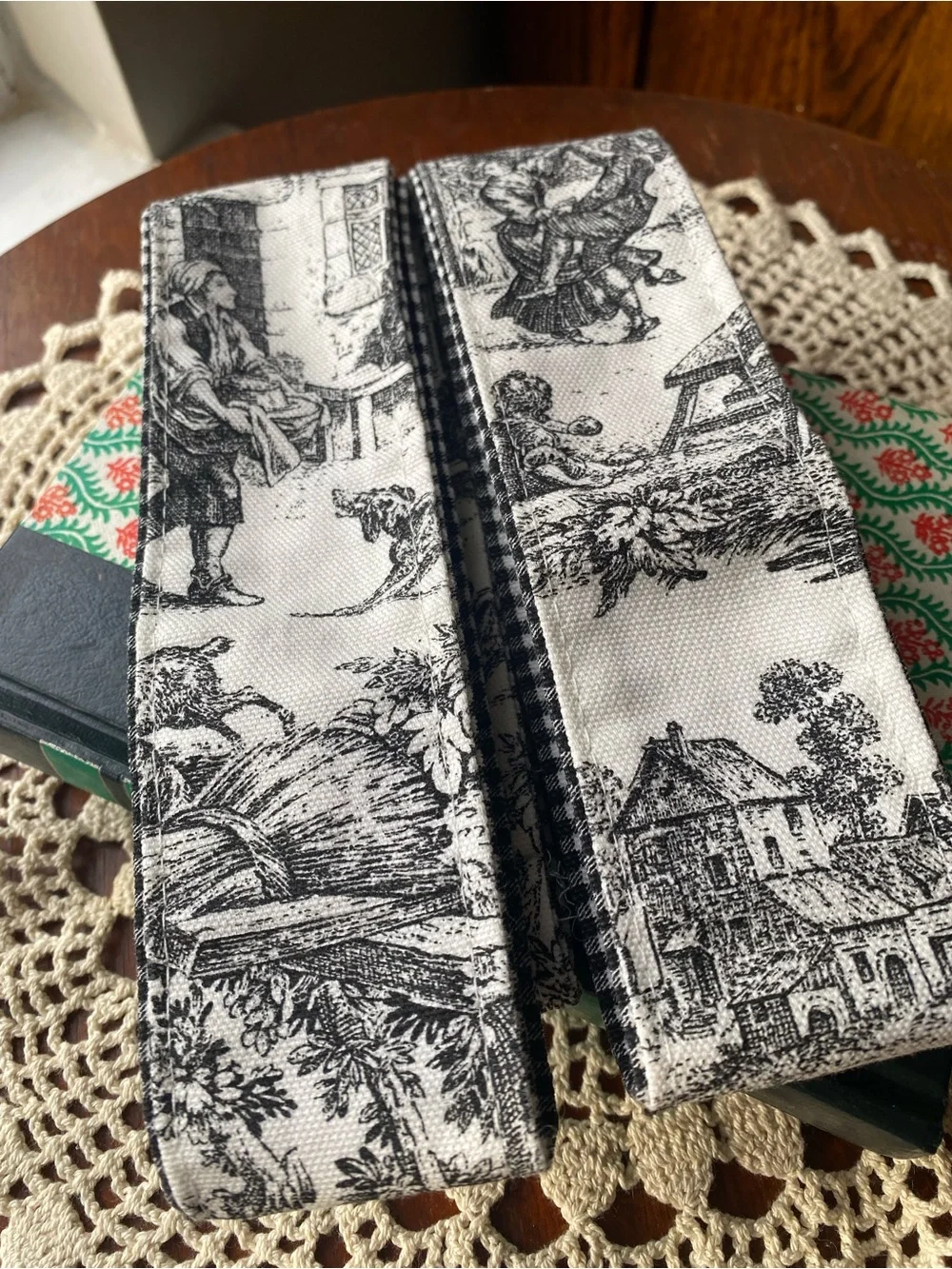 French Country Toile Curtin Tiebacks Set of 2 Black/White Gingham Fabric Sash